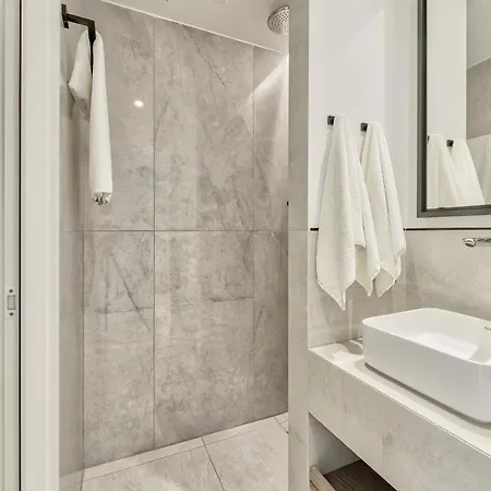 Bitzaro Boutique Hotel 4*