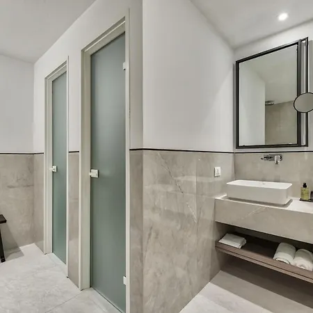 Bitzaro Boutique 4*