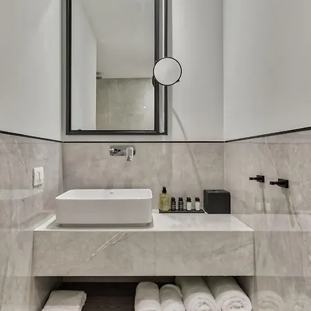 מלון Bitzaro Boutique 4*