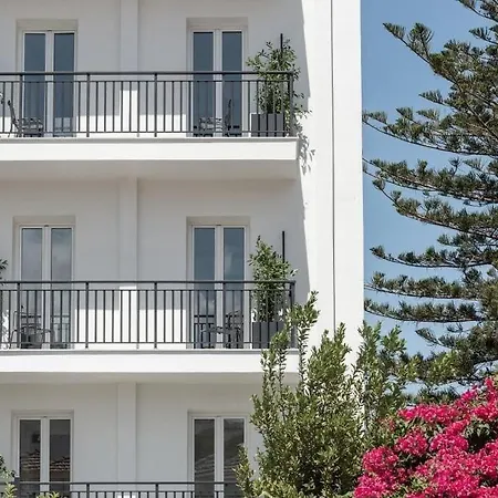 Bitzaro Boutique Hotel 4*