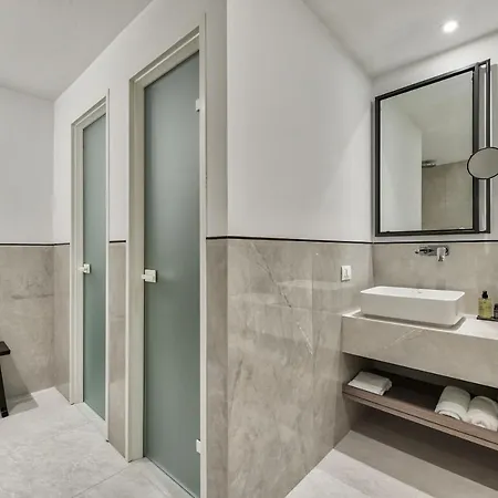Bitzaro Boutique 4*